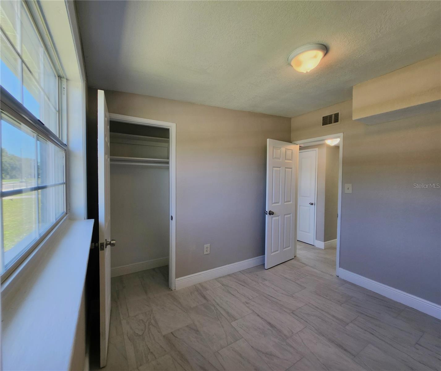 Image 23 of 47 For 8562 94th Avenue