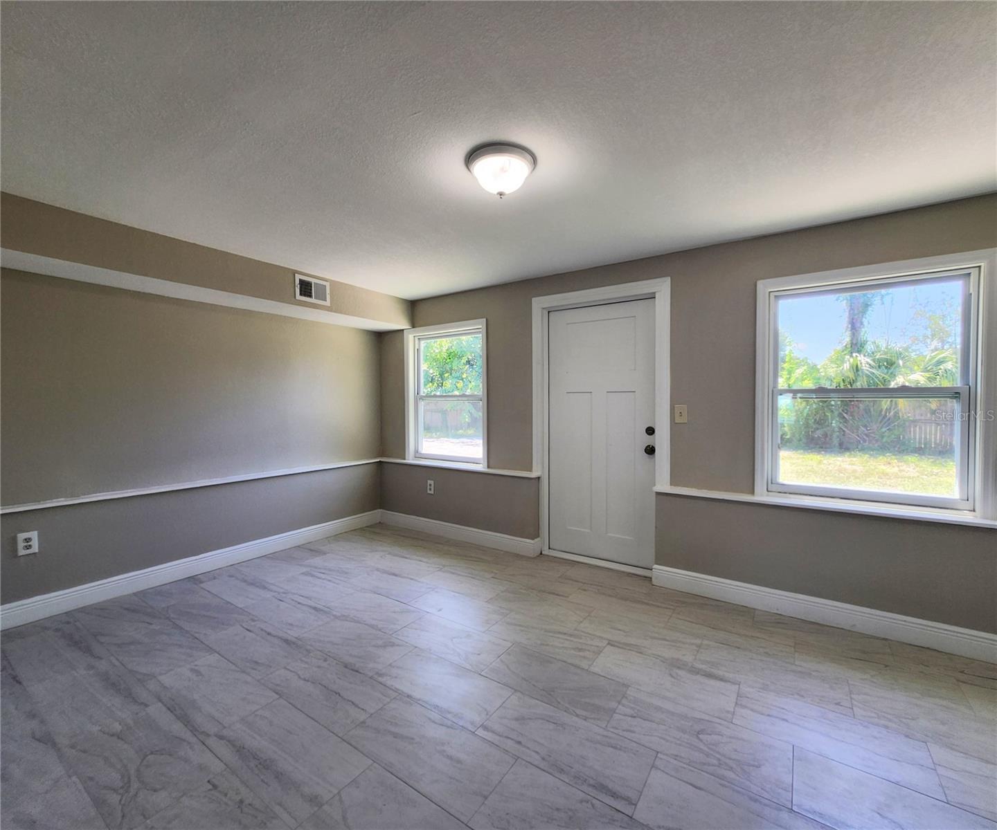 Image 34 of 47 For 8562 94th Avenue