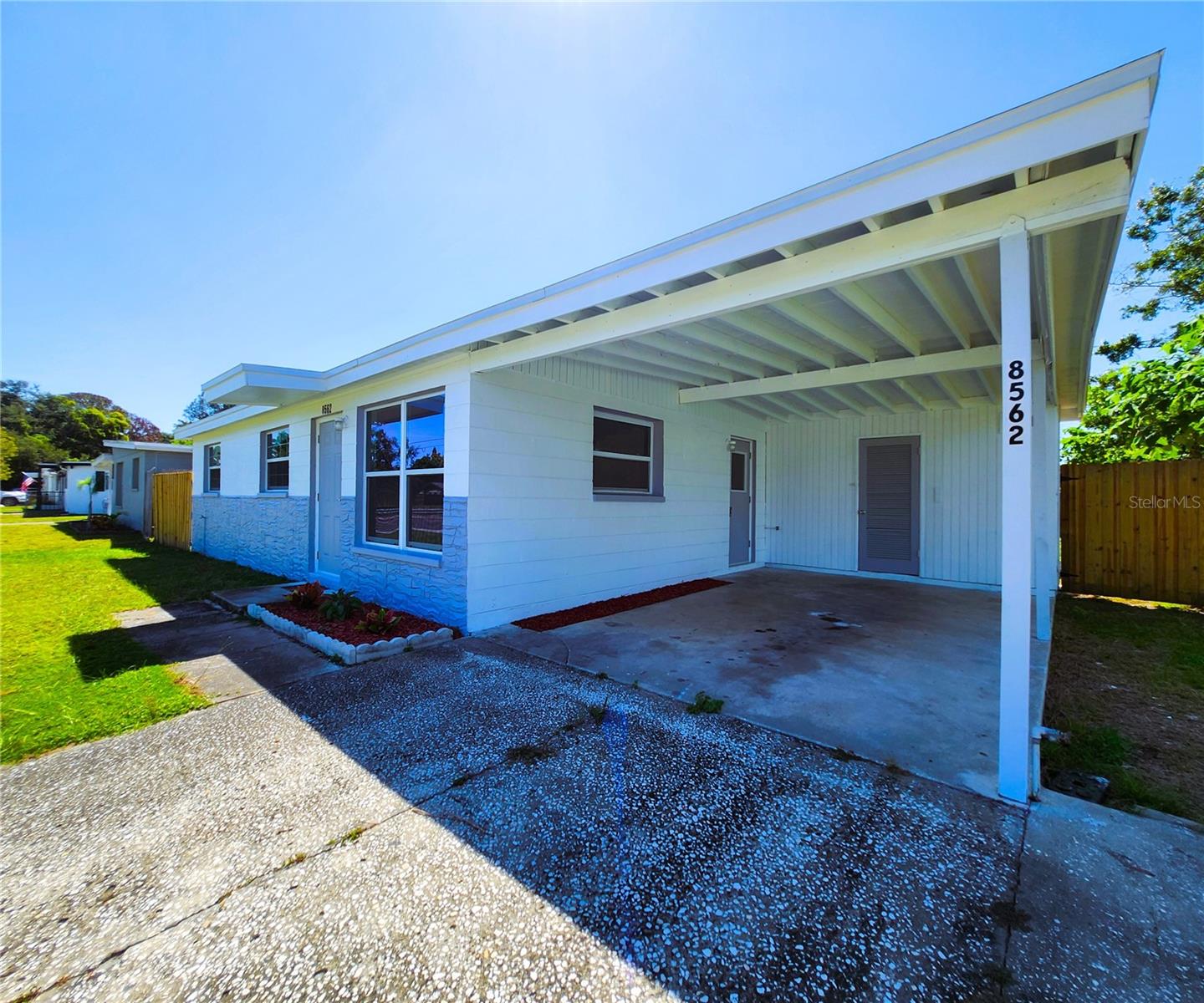 Image 4 of 47 For 8562 94th Avenue