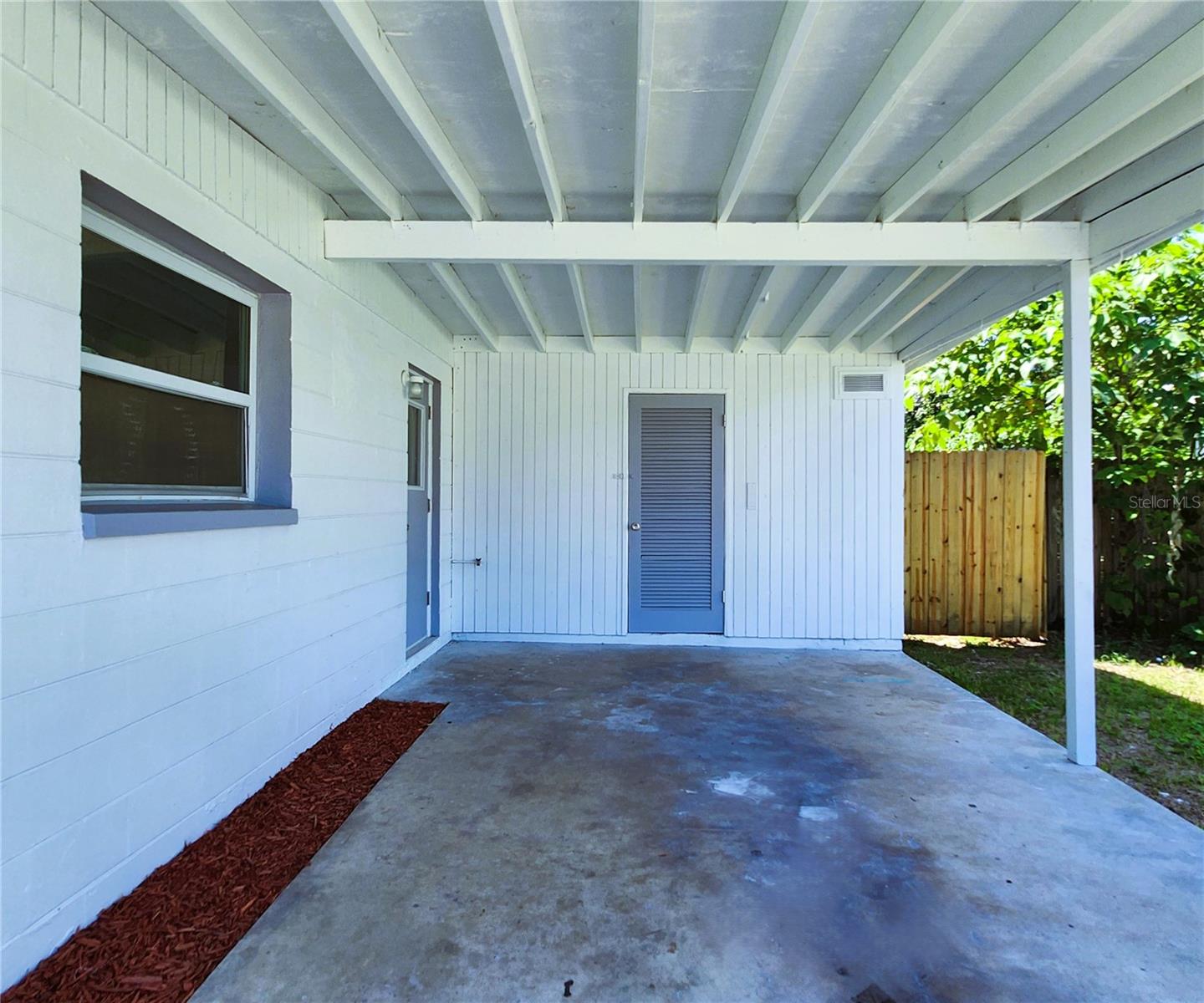 Image 7 of 47 For 8562 94th Avenue