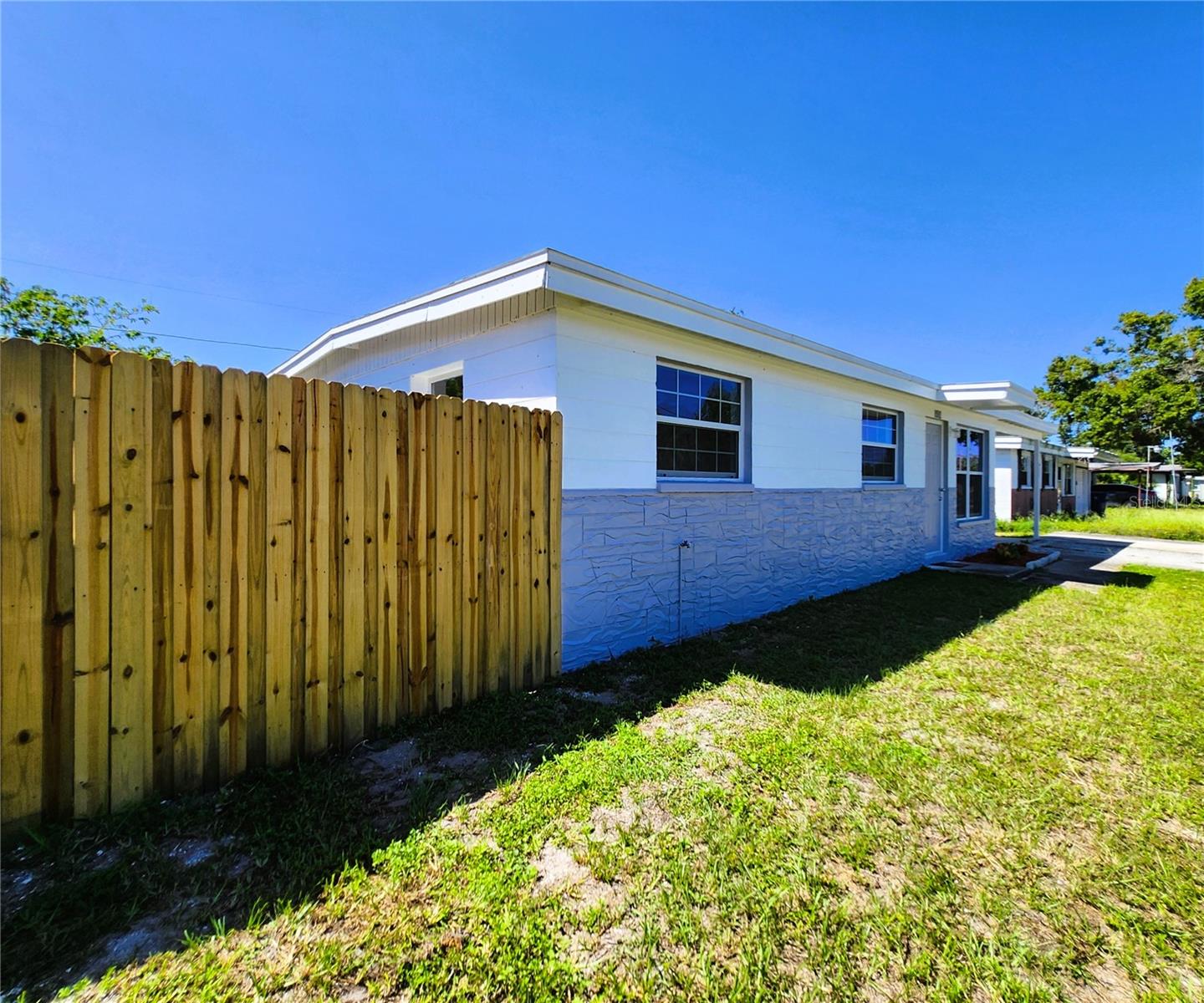 Image 8 of 47 For 8562 94th Avenue