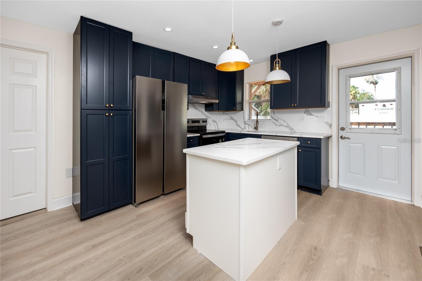 Image 13 of 41 For 13148 3rd Street E