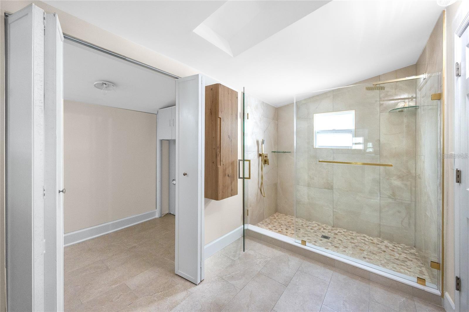 Image 20 of 41 For 13148 3rd Street E