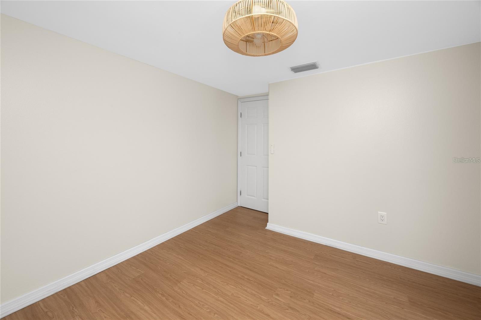 Image 26 of 41 For 13148 3rd Street E
