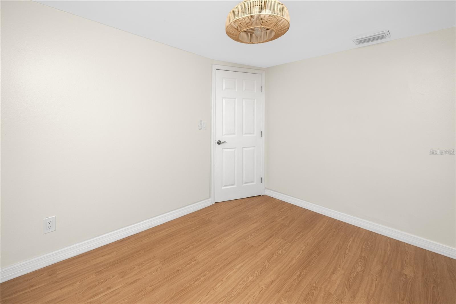Image 28 of 41 For 13148 3rd Street E