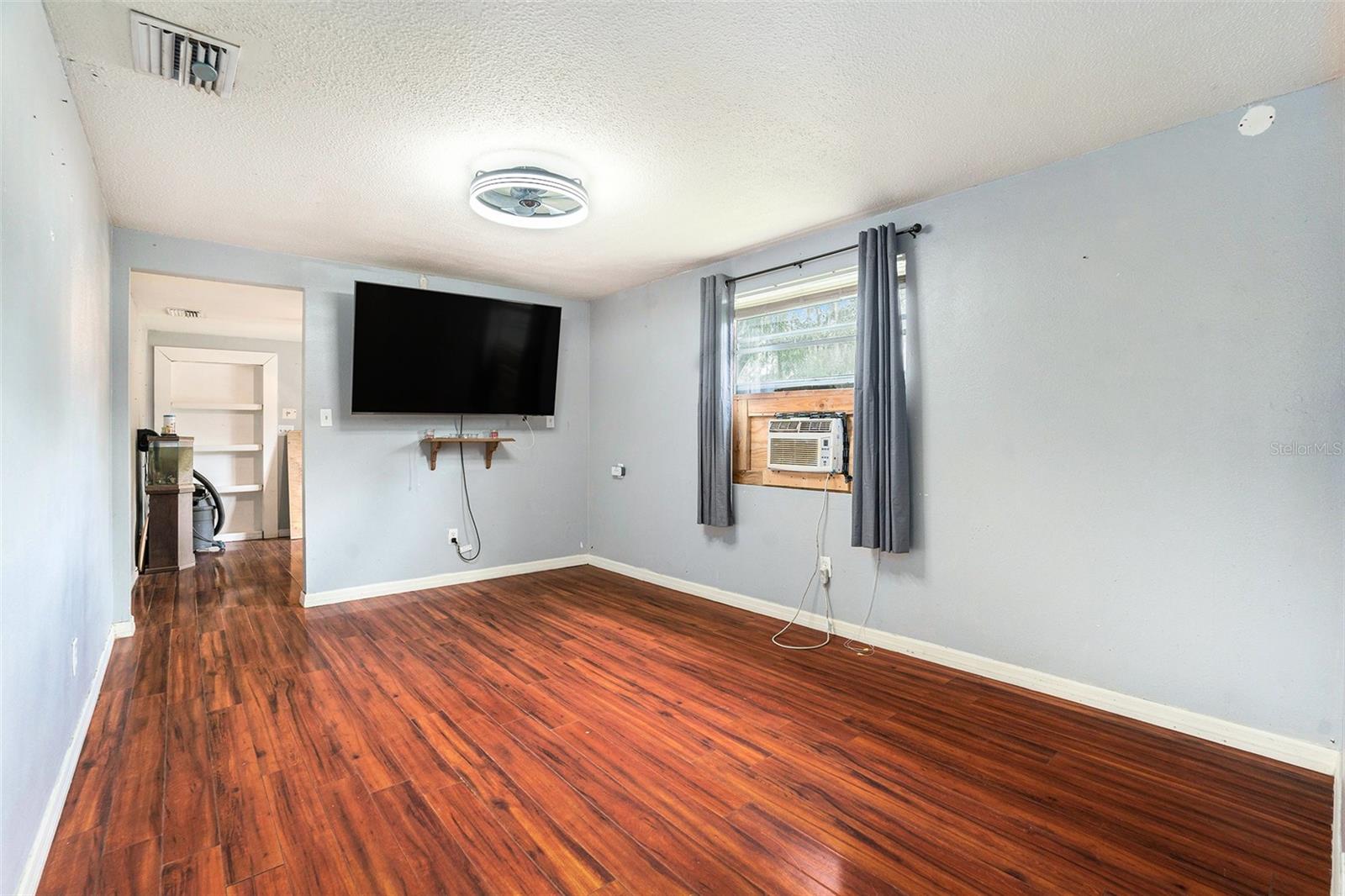 Image 4 of 33 For 3007 76th Street