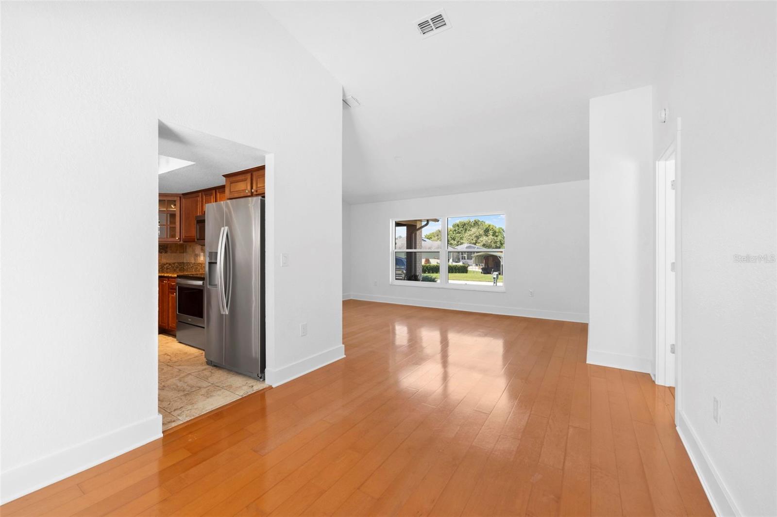 Image 37 of 80 For 9414 Lorendale Circle