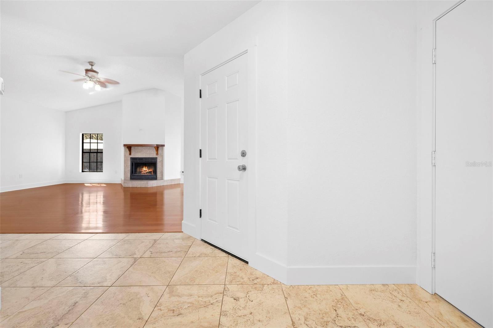 Image 48 of 80 For 9414 Lorendale Circle