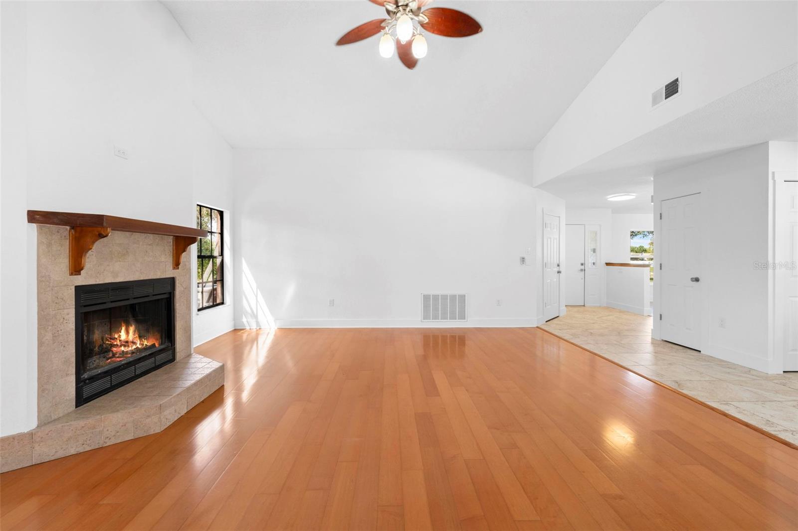 Image 53 of 80 For 9414 Lorendale Circle