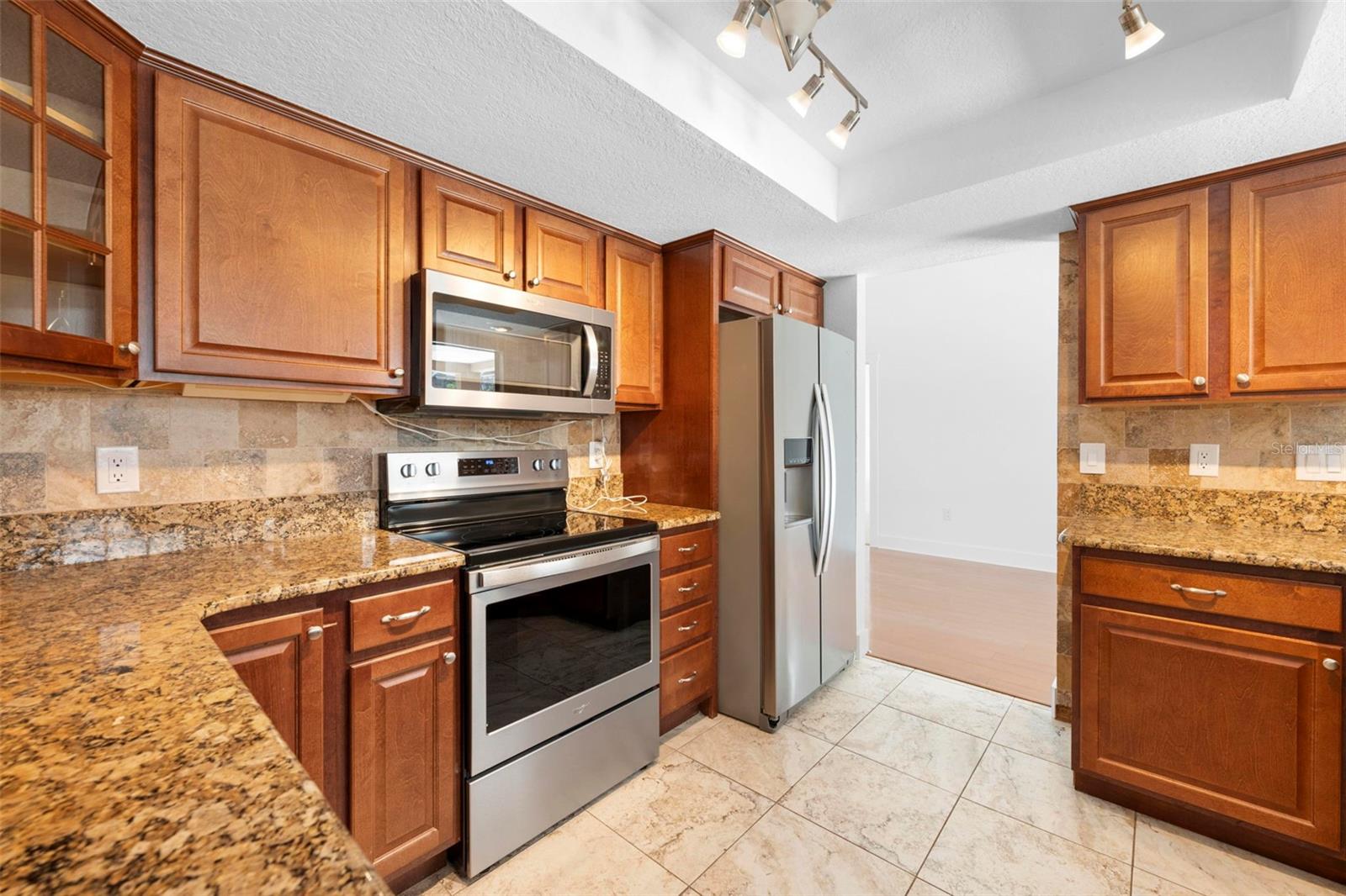 Image 63 of 80 For 9414 Lorendale Circle