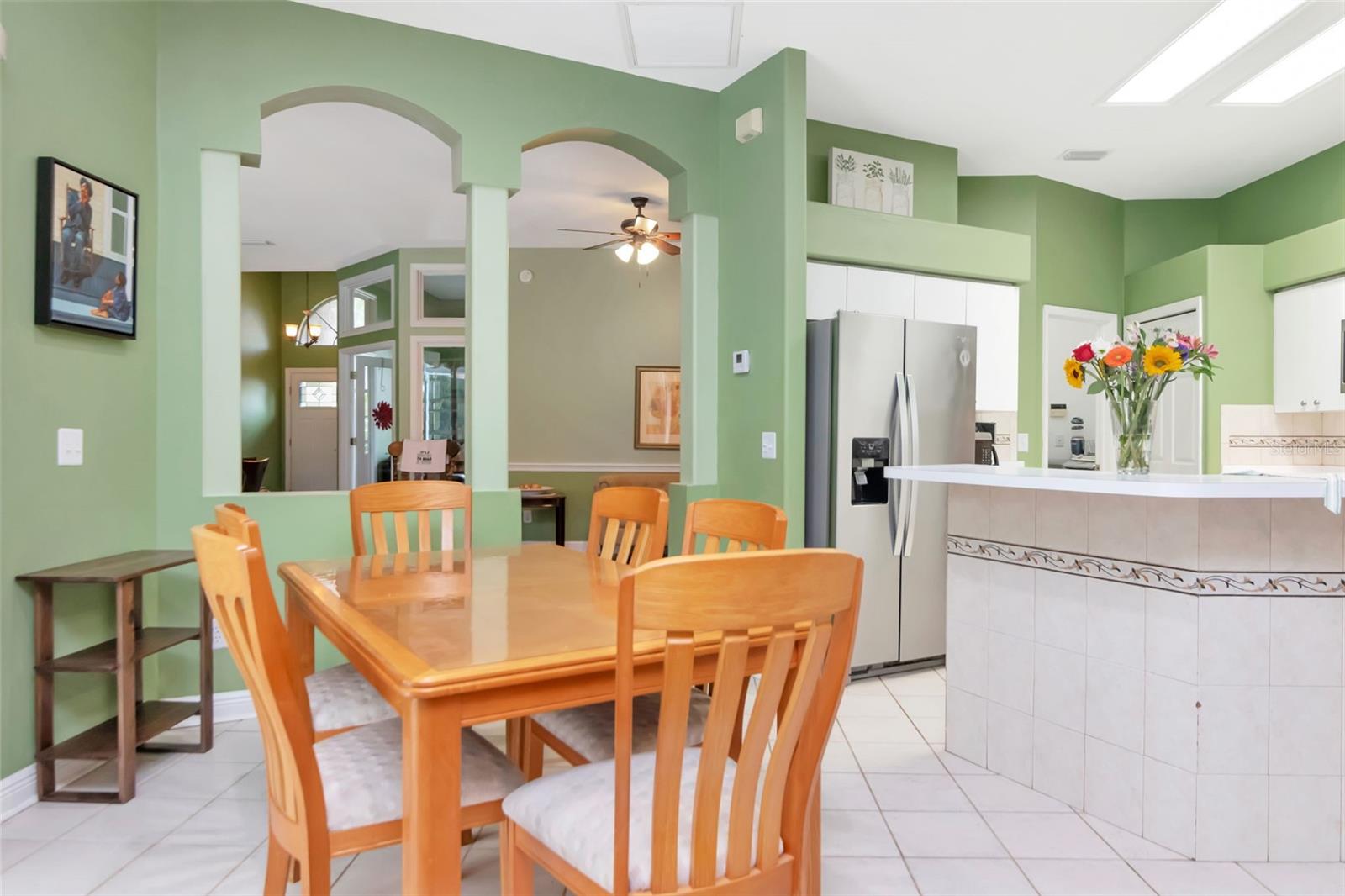 Listing photo id 8 for 5622 Glencrest Boulevard