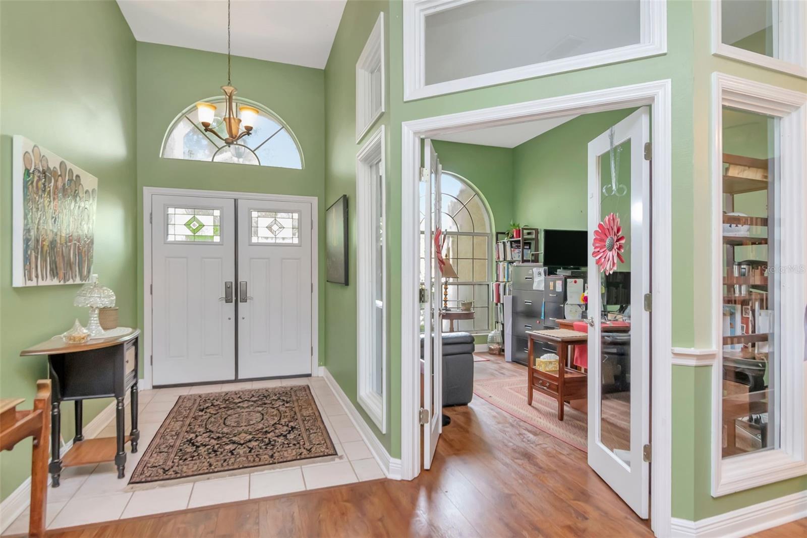 Listing photo id 1 for 5622 Glencrest Boulevard