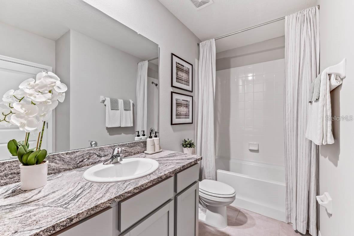 Image 22 of 34 For 11938 Hamilton Avenue