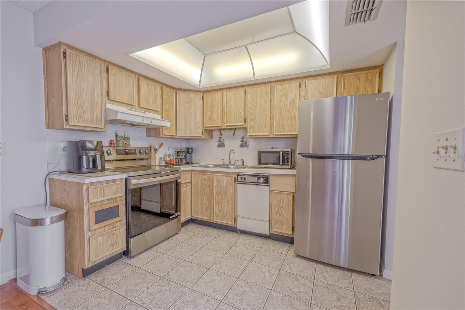 Image 12 of 28 For 1131 Orange Tree Circle W C