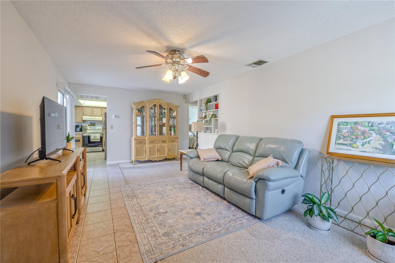 Image 3 of 28 For 1131 Orange Tree Circle W C