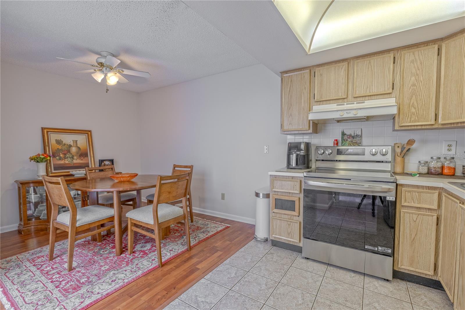 Image 8 of 28 For 1131 Orange Tree Circle W C