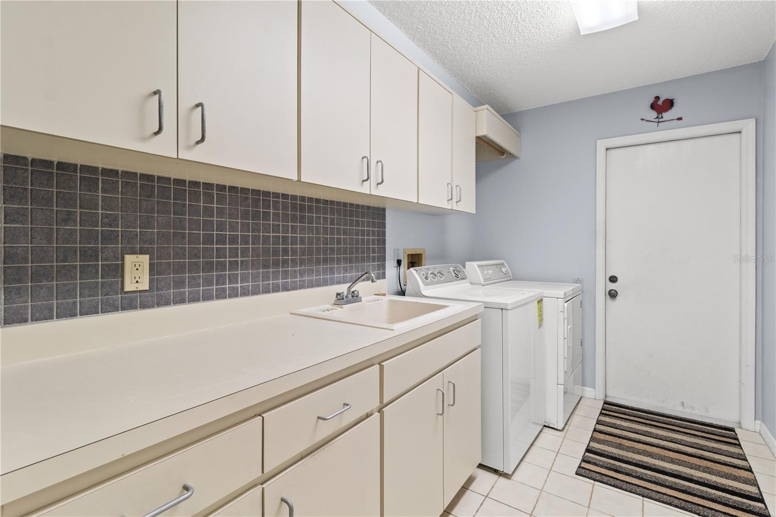 Image 38 of 43 For 8546 Ashbury Drive