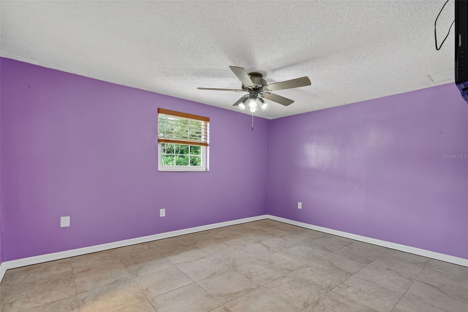 Image 23 of 35 For 4301 Summersun Drive  A