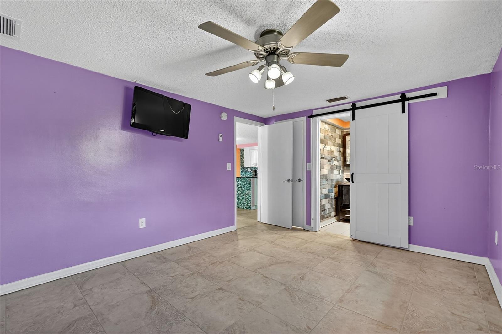 Image 25 of 35 For 4301 Summersun Drive  A