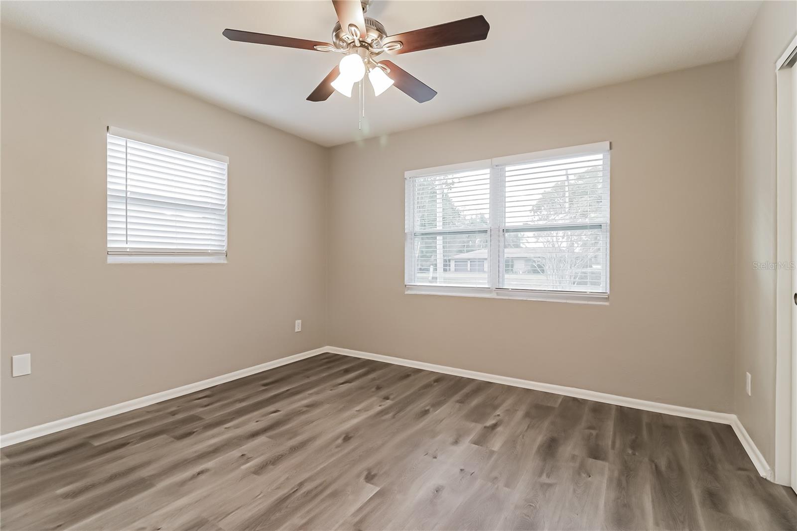 Image 12 of 16 For 117 Lake Mary Drive