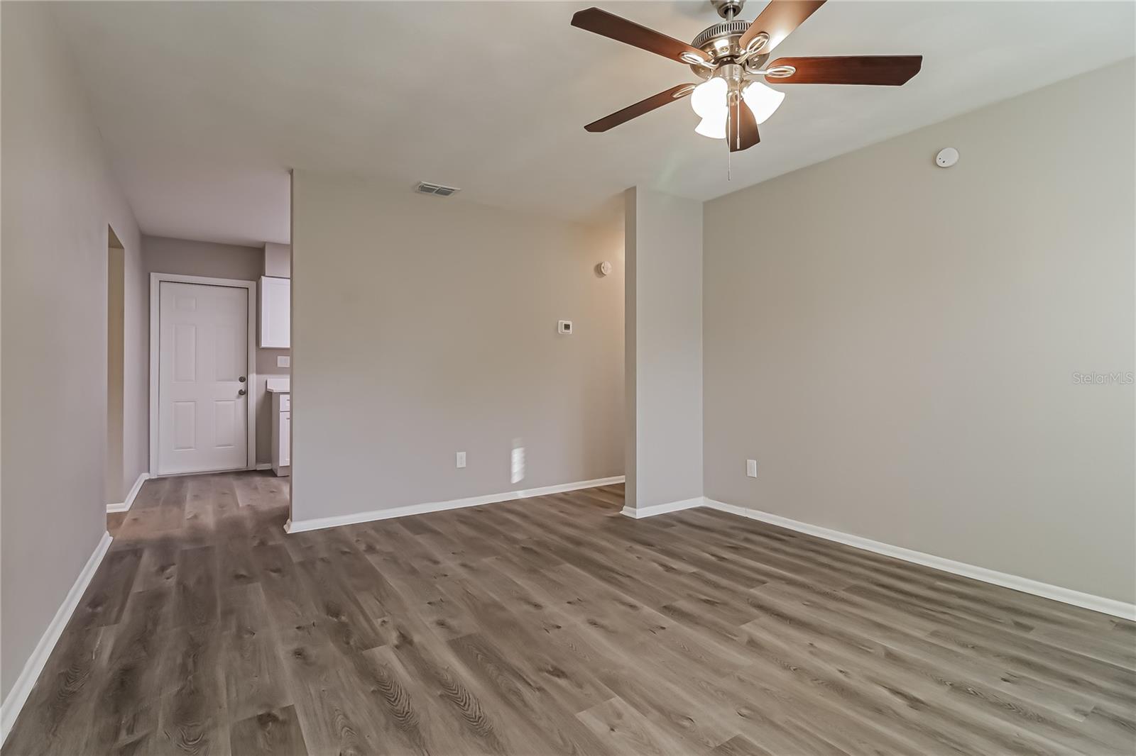 Image 2 of 16 For 117 Lake Mary Drive