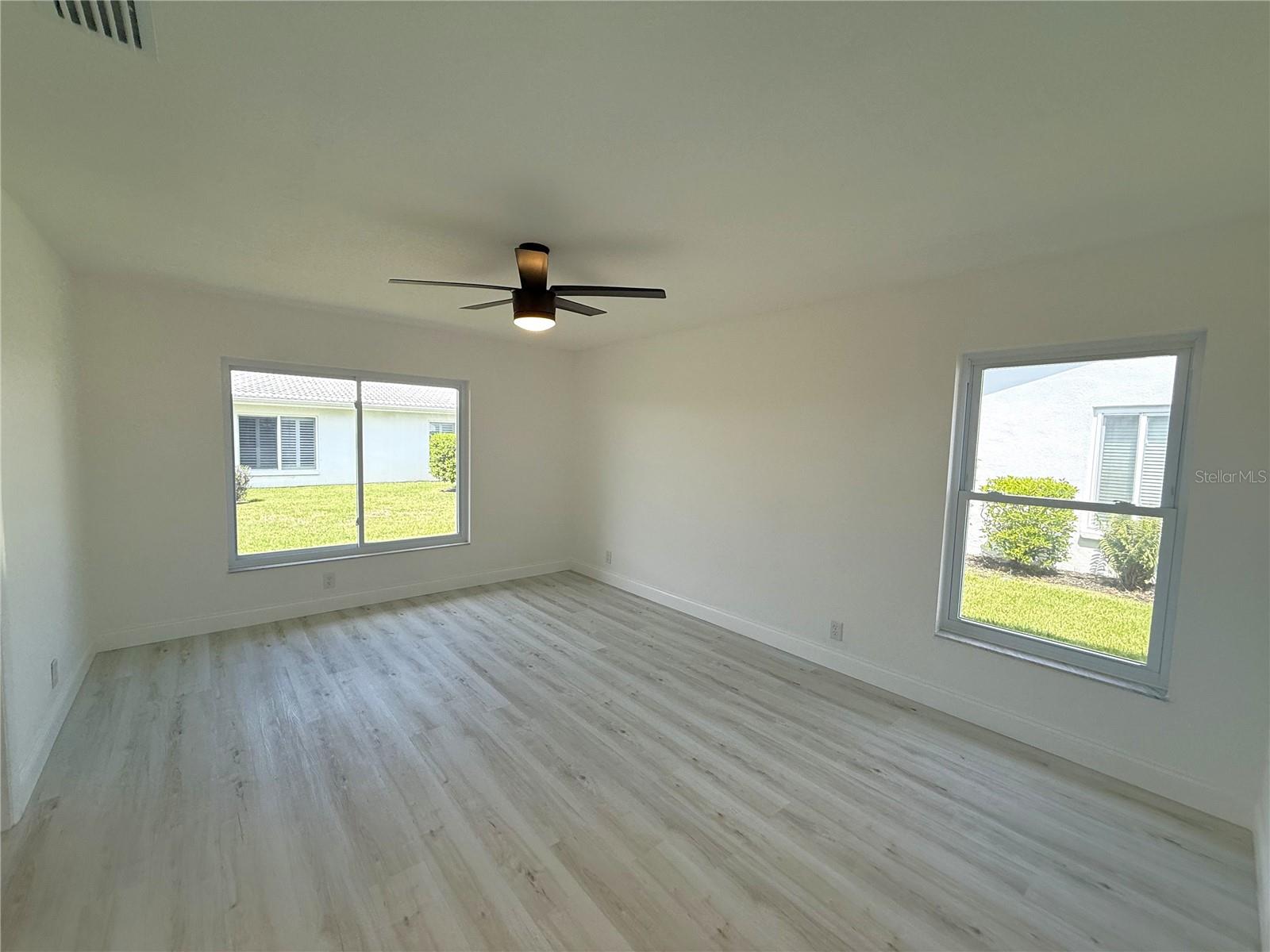 Image 14 of 57 For 9218 39th Lane N