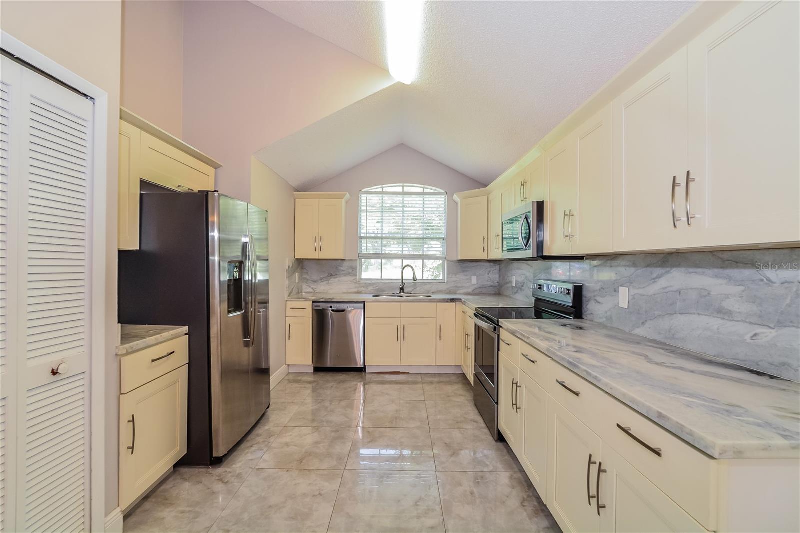 Image 4 of 17 For 309 Tiburon Court