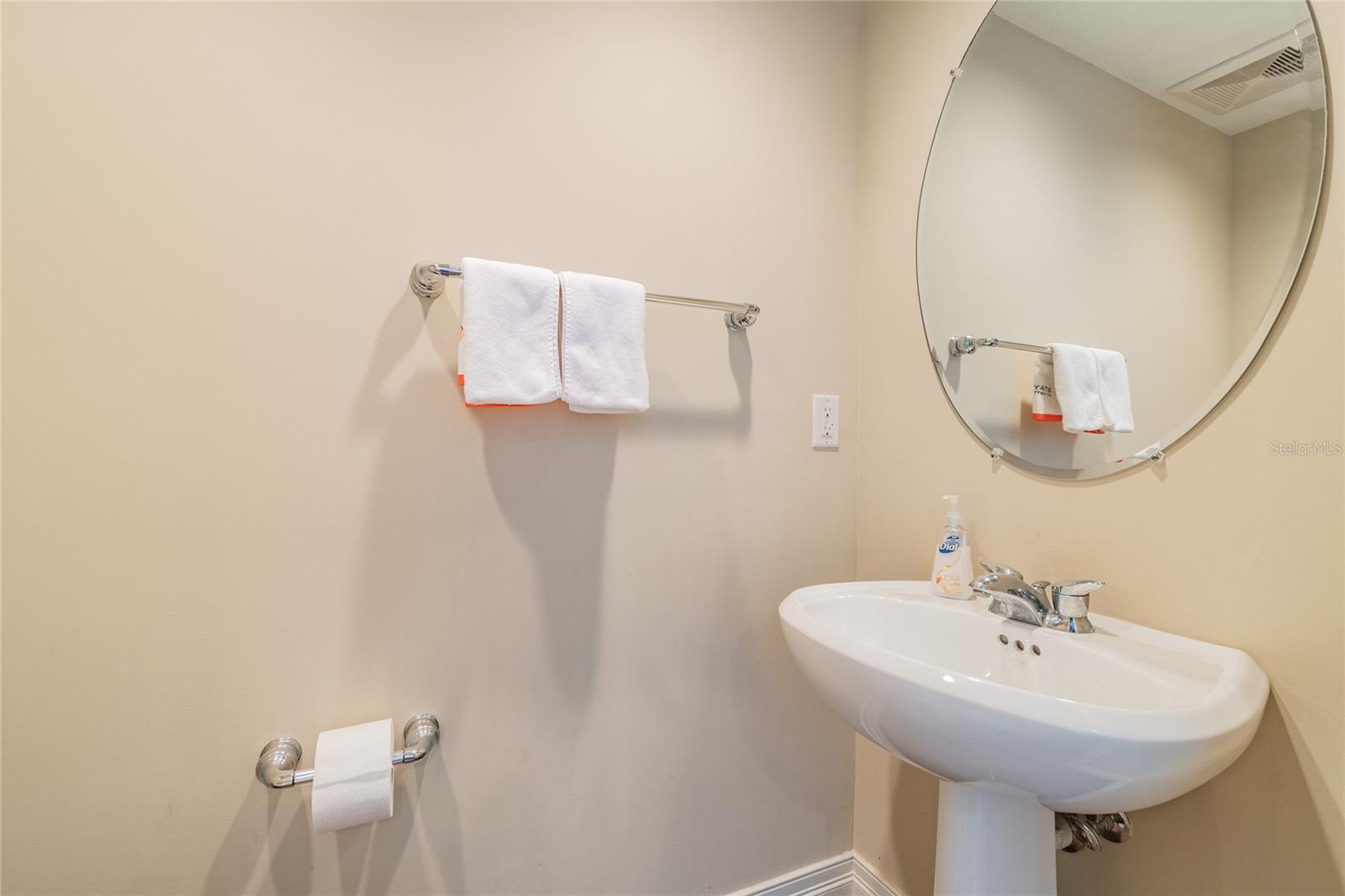 Image 12 of 51 For 449 12th Street 1406