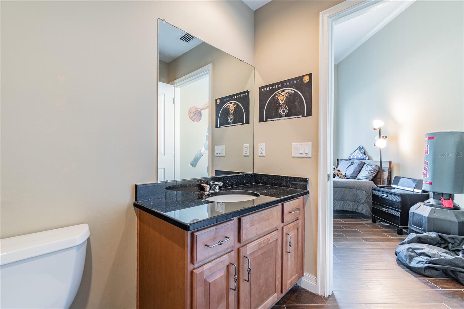 Image 23 of 51 For 449 12th Street 1406