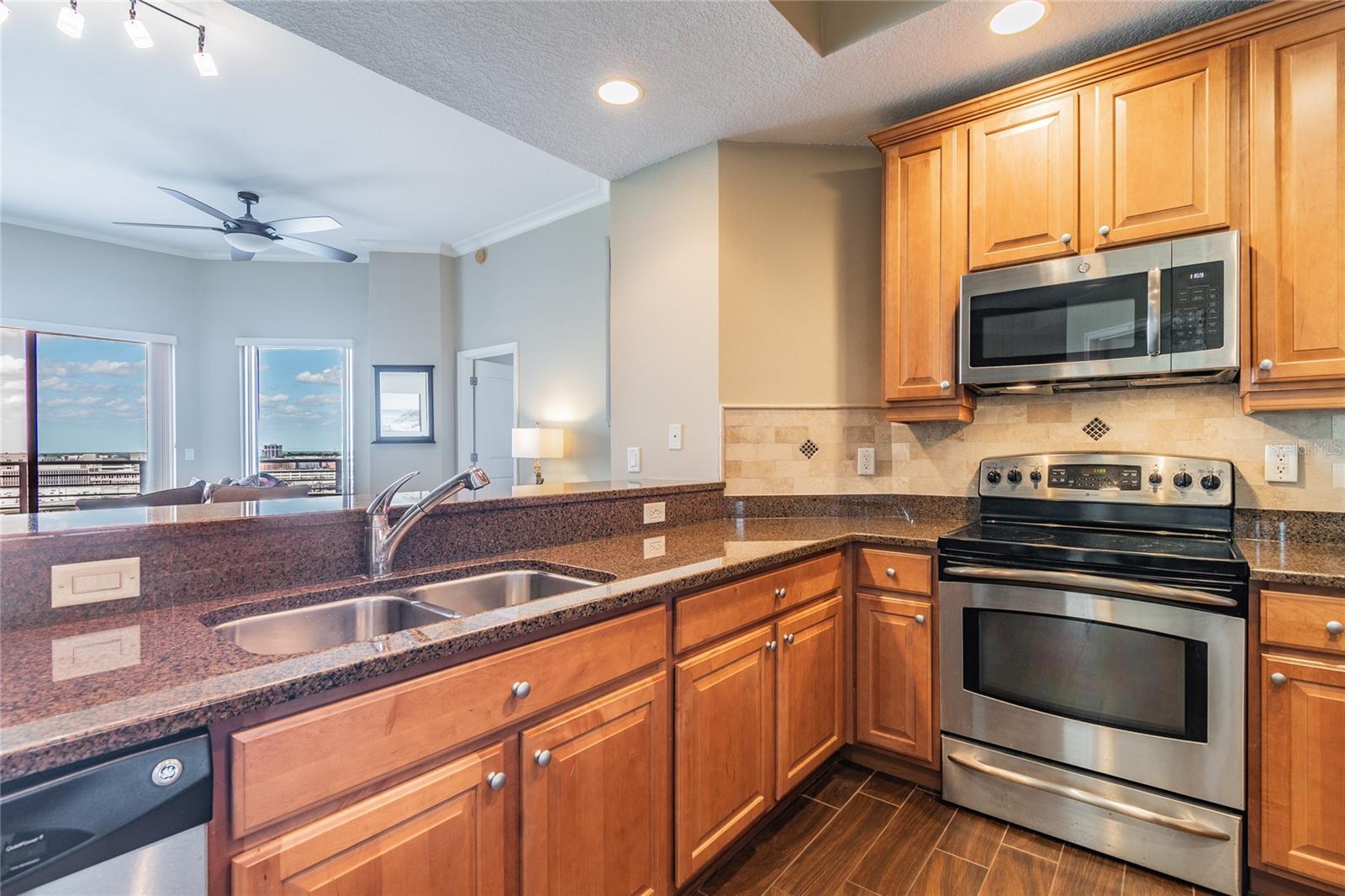 Image 8 of 51 For 449 12th Street 1406