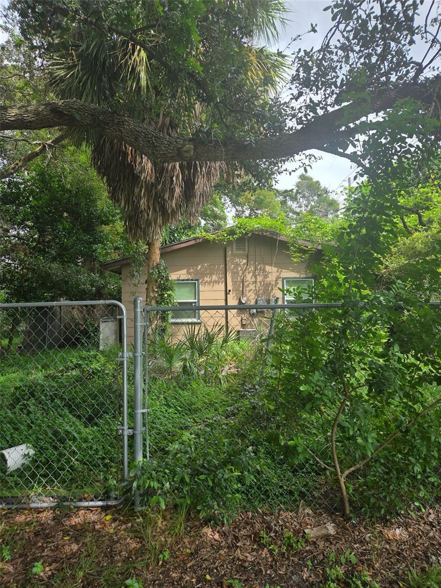 Image 9 of 10 For 902 Belleair Road
