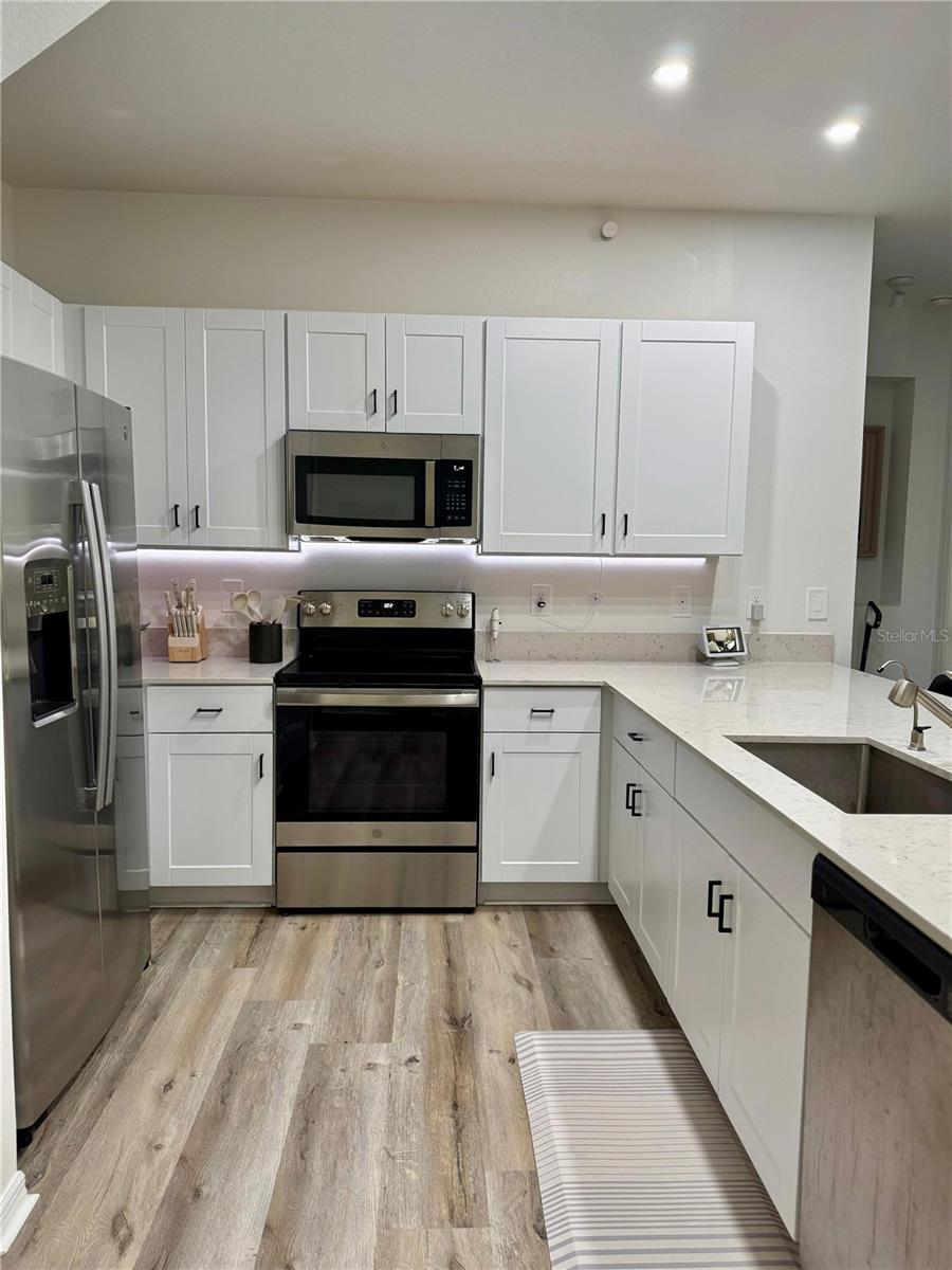 Image 18 of 30 For 6563 95th Place N