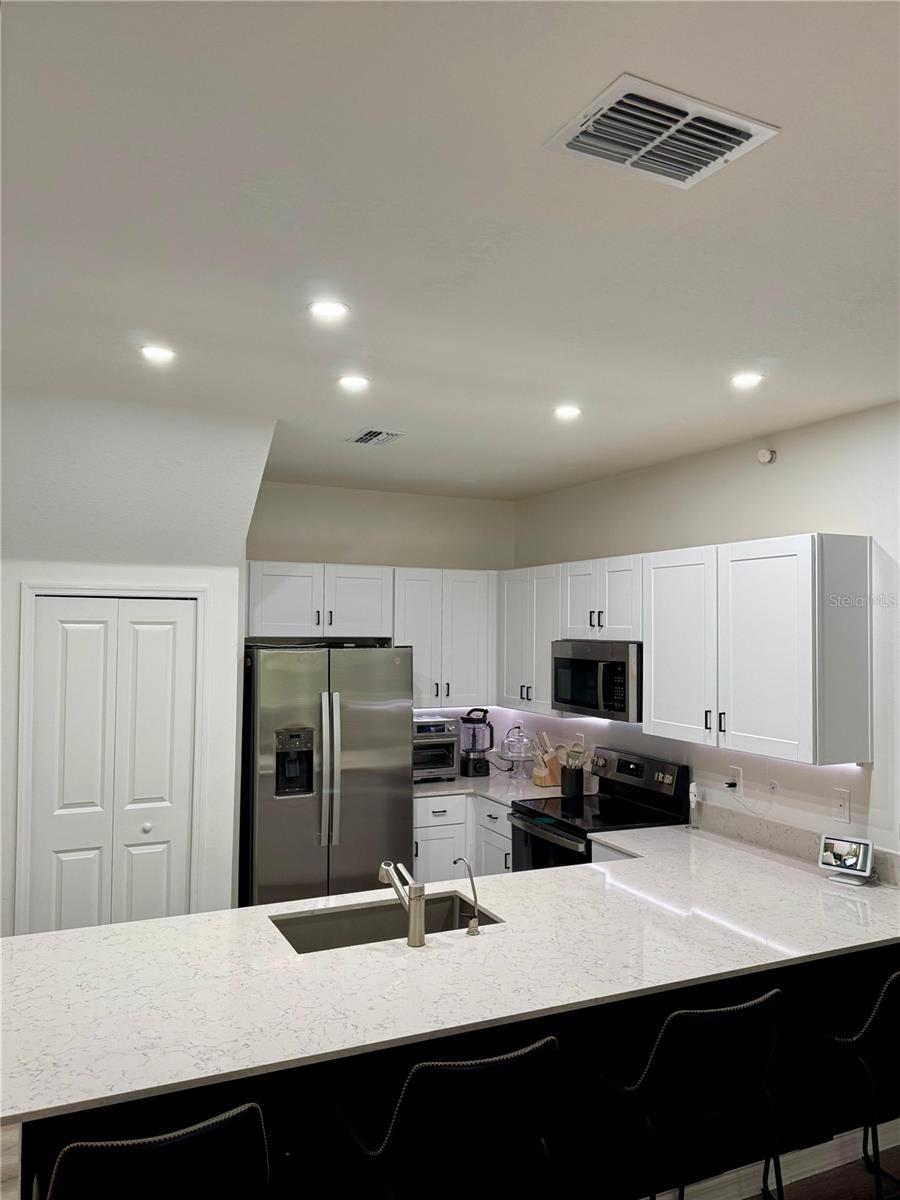 Image 4 of 30 For 6563 95th Place N