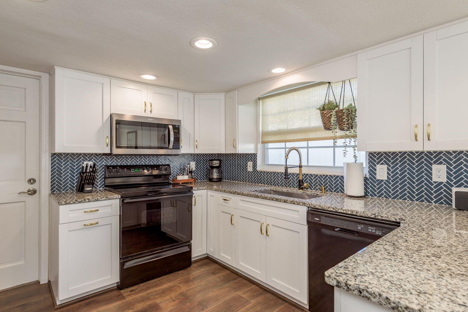 Image 14 of 29 For 9110 Rainbow Lane