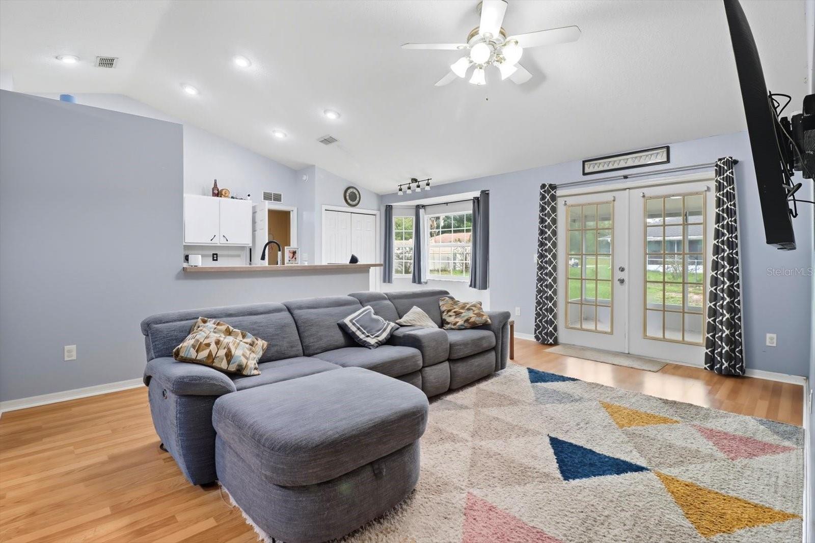 Image 13 of 45 For 3943 Dano Street