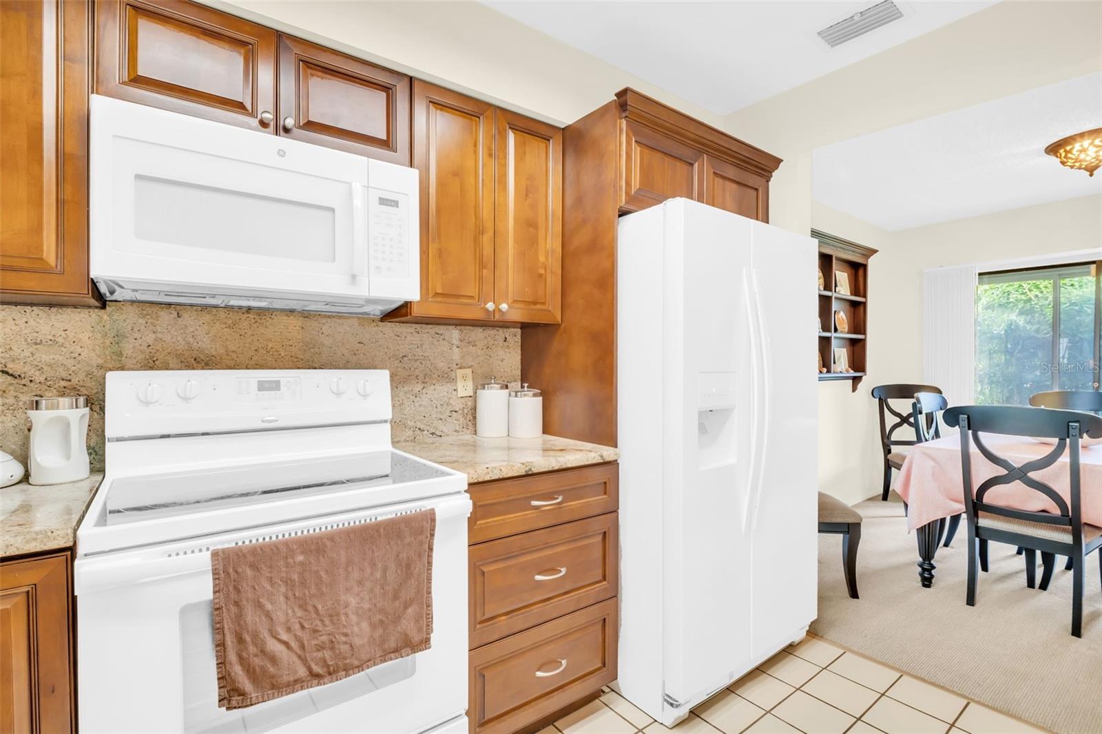 Image 14 of 34 For 2749 Countryside Boulevard 28