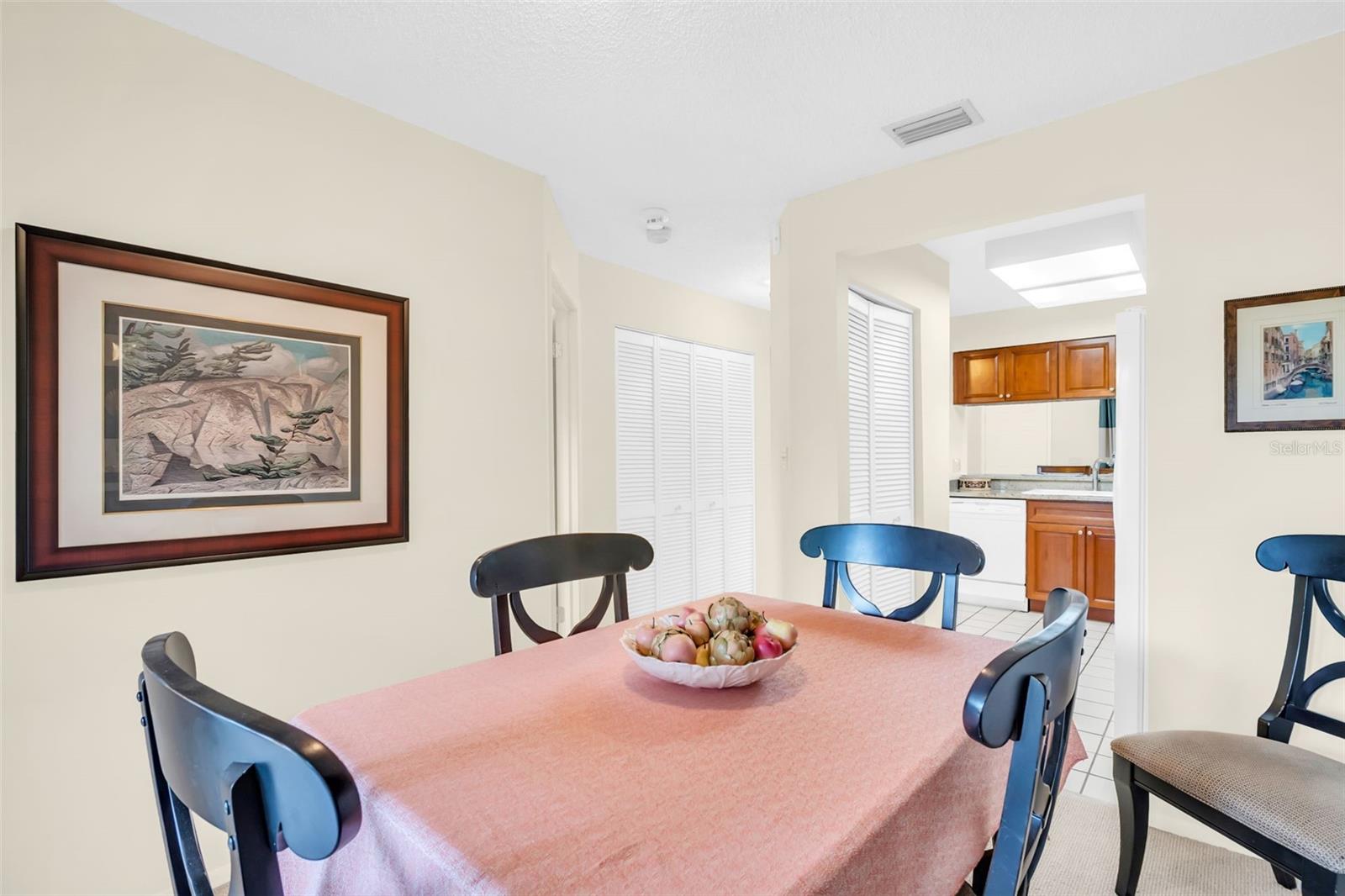 Image 17 of 34 For 2749 Countryside Boulevard 28