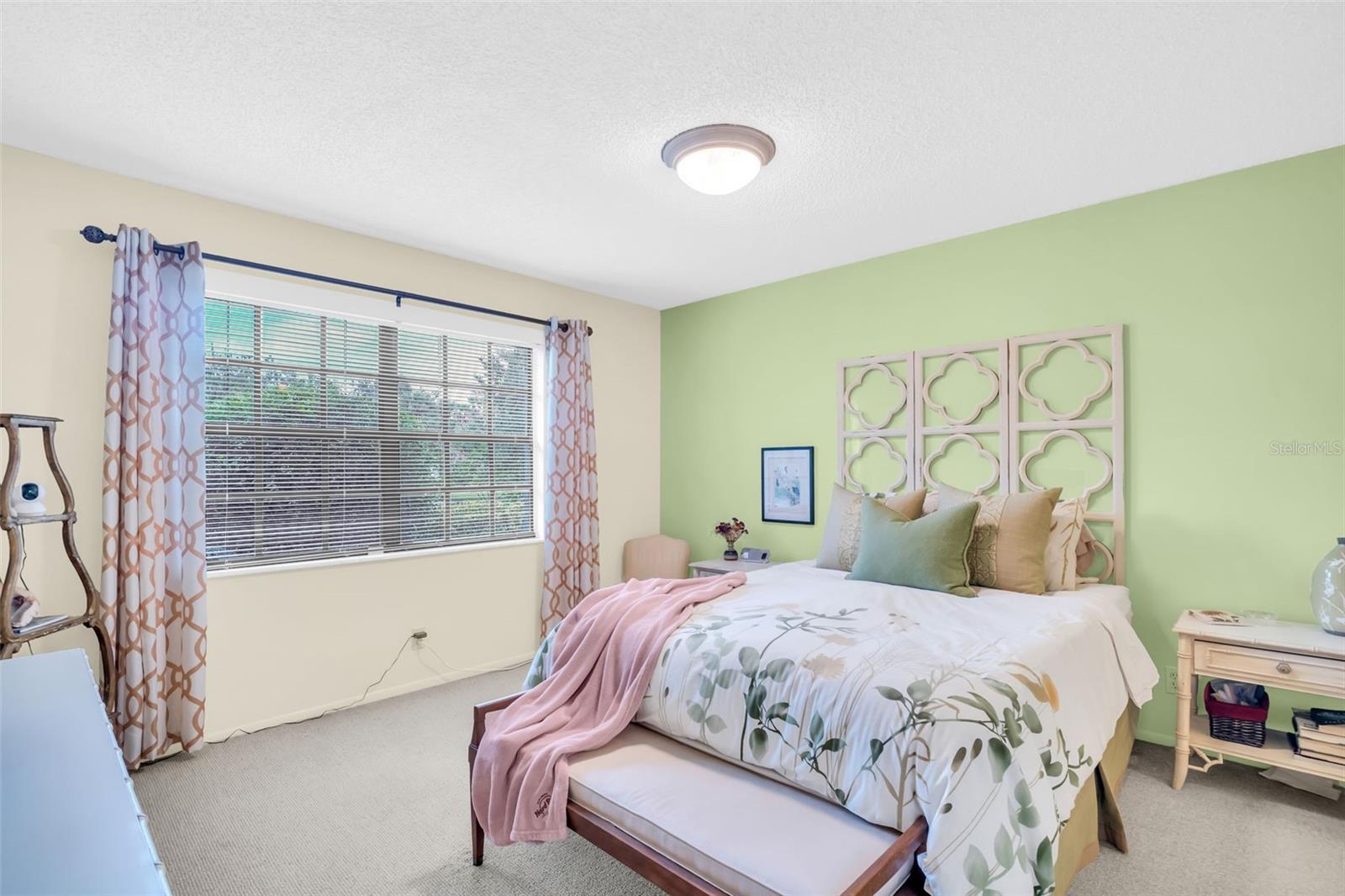 Image 18 of 34 For 2749 Countryside Boulevard 28