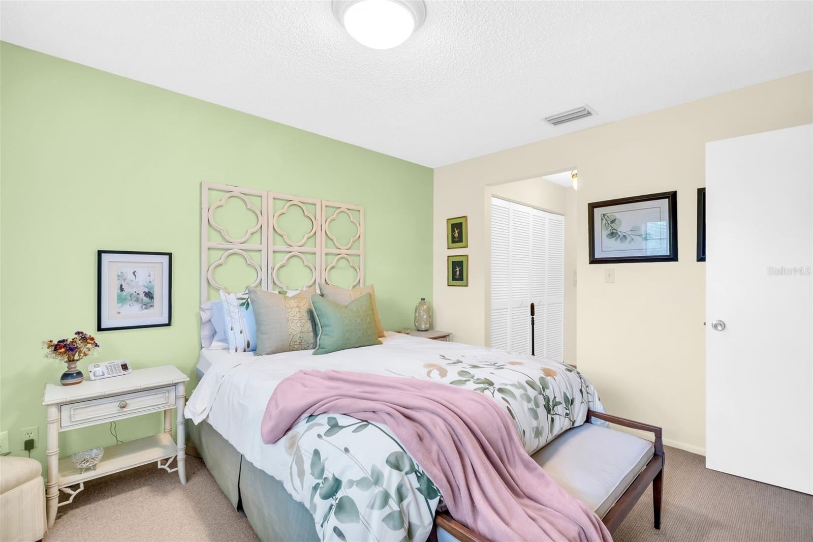 Image 19 of 34 For 2749 Countryside Boulevard 28