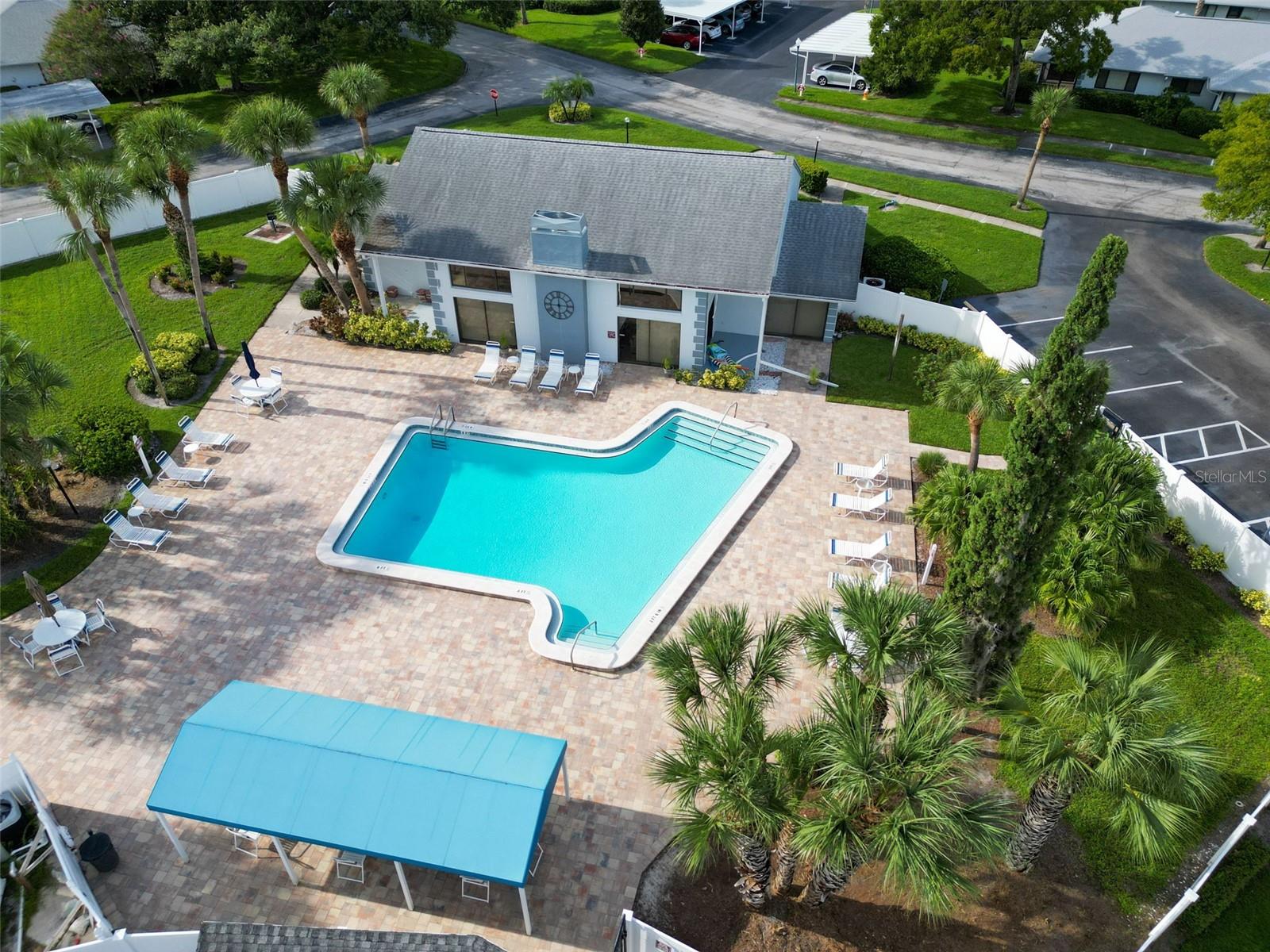 Image 30 of 34 For 2749 Countryside Boulevard 28
