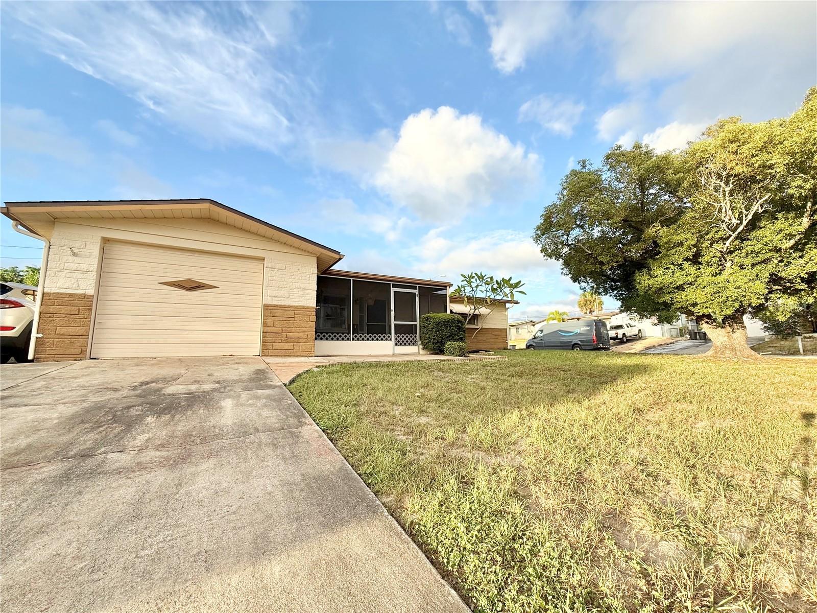 Image 2 of 32 For 4935 Guardian Avenue