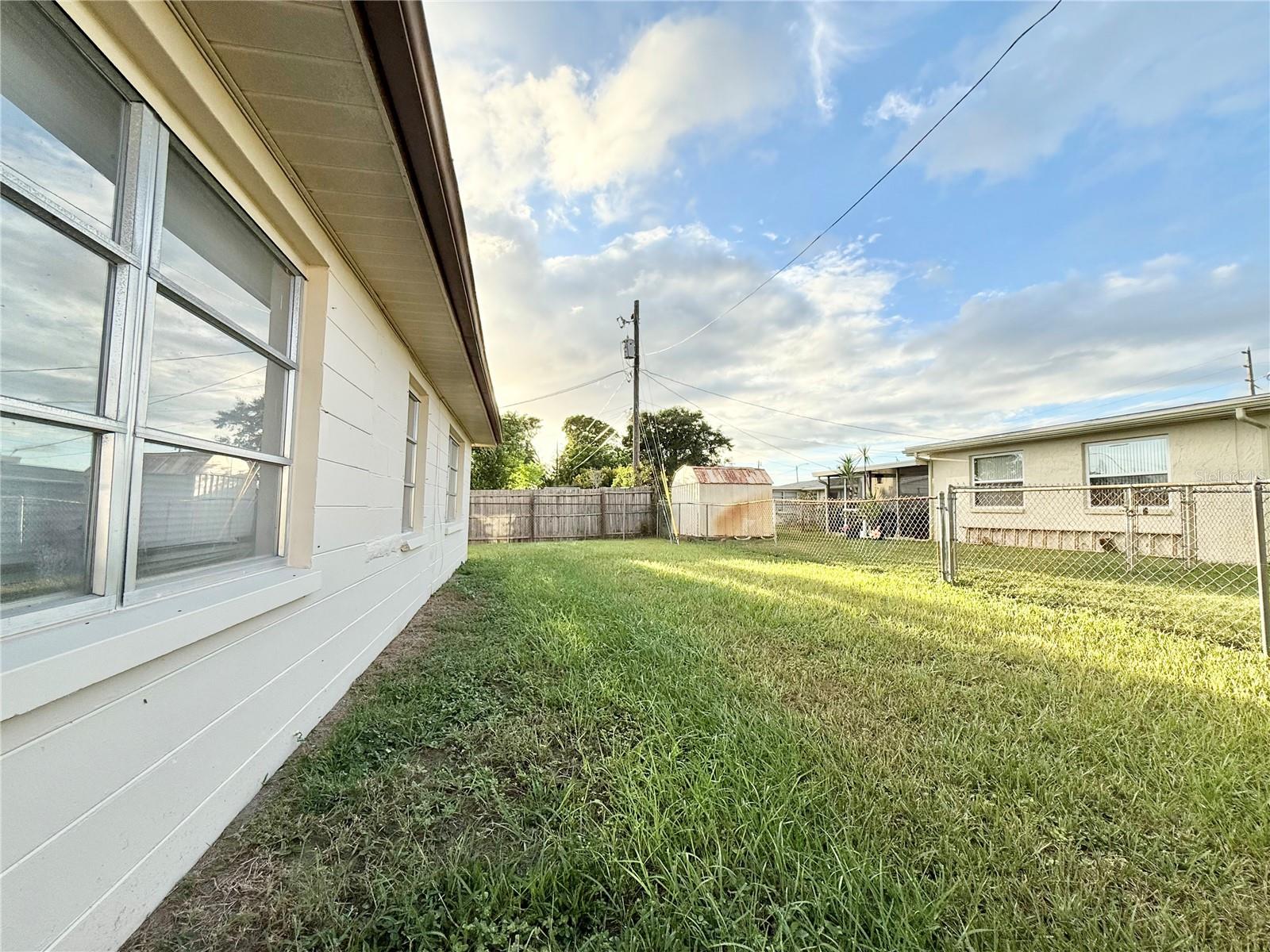 Image 8 of 32 For 4935 Guardian Avenue
