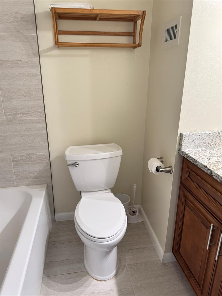 Image 17 of 21 For 4517 La Villa Lane