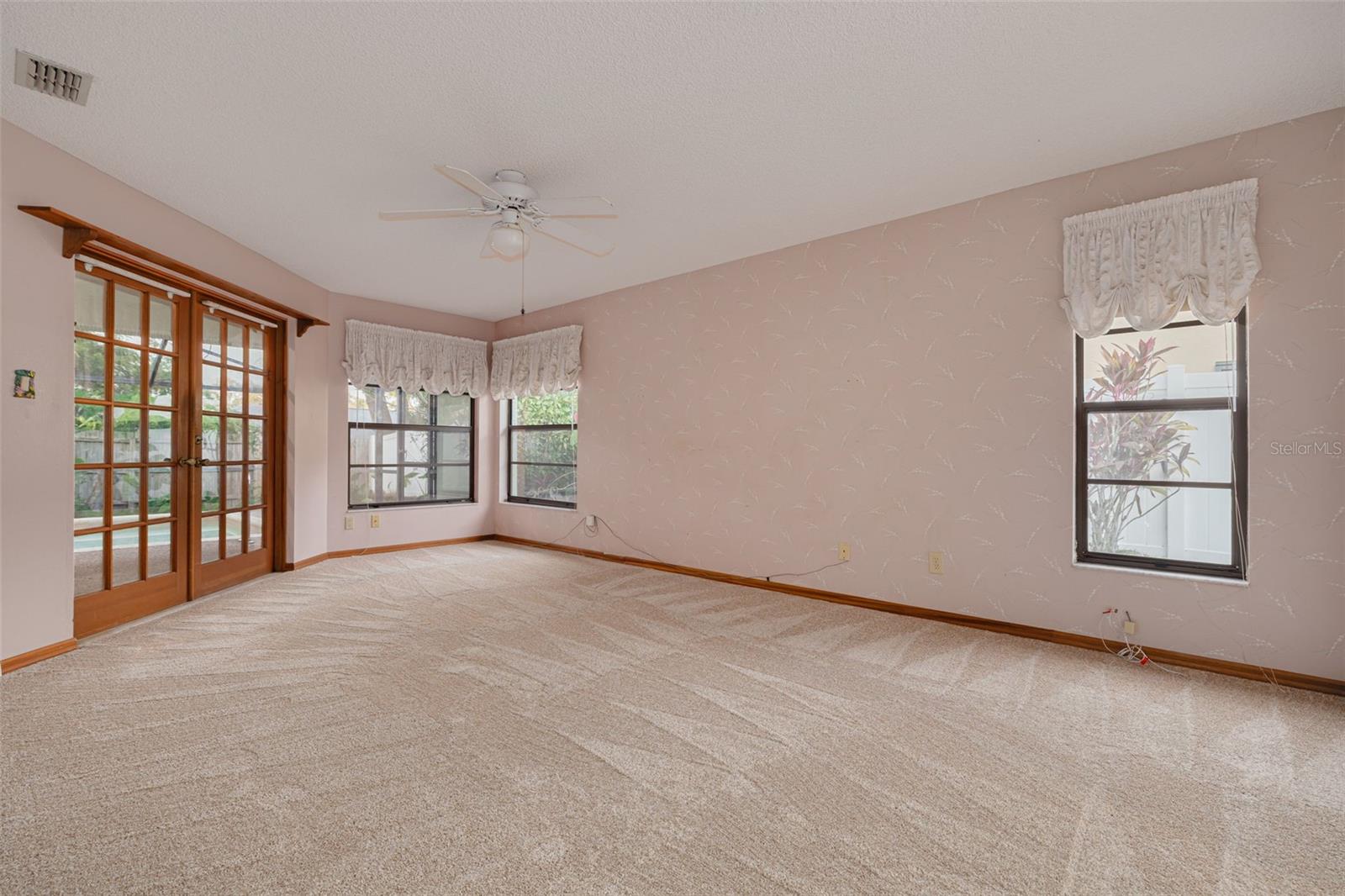 Image 19 of 38 For 1640 Country Lane