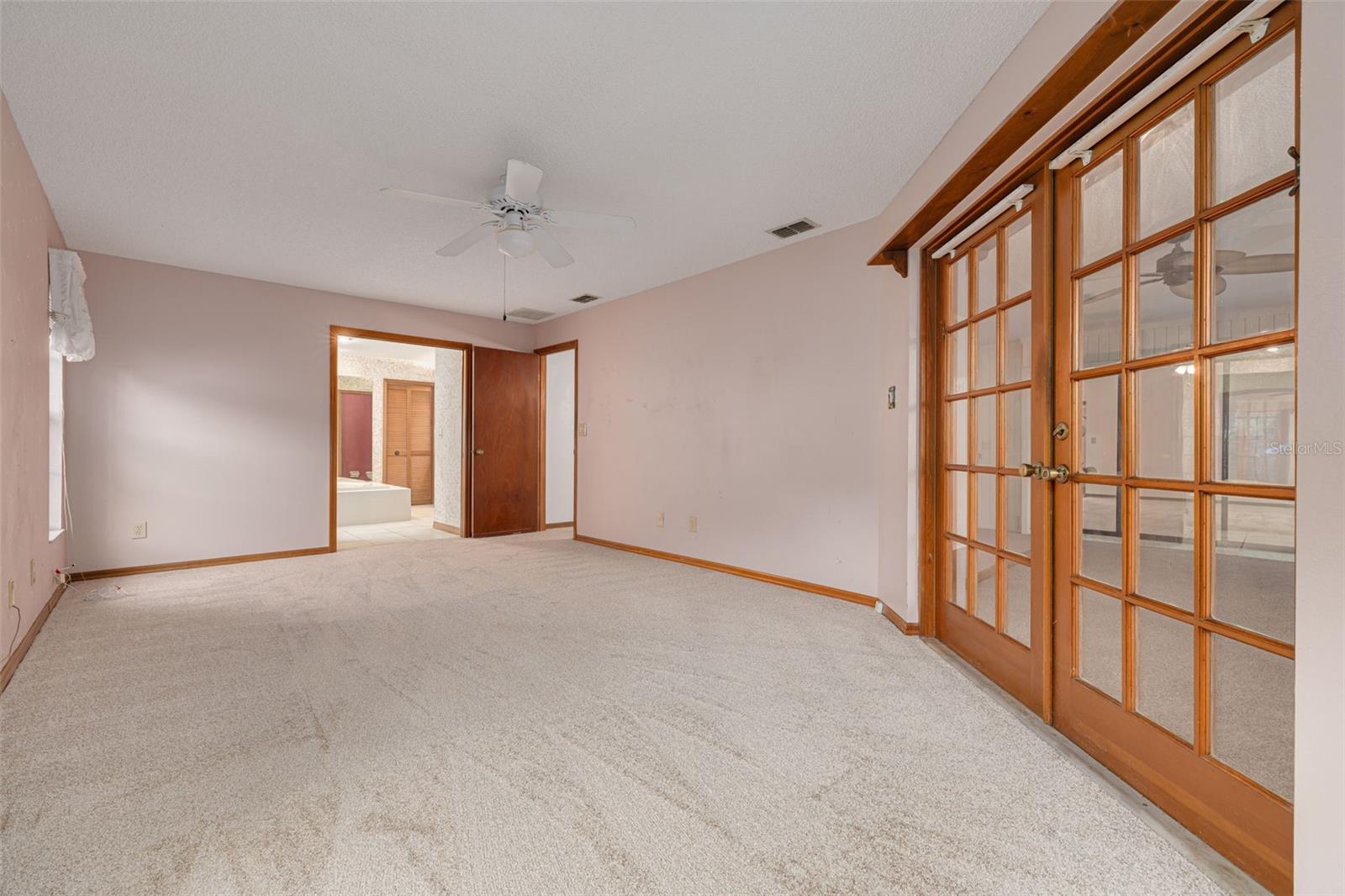 Image 21 of 38 For 1640 Country Lane