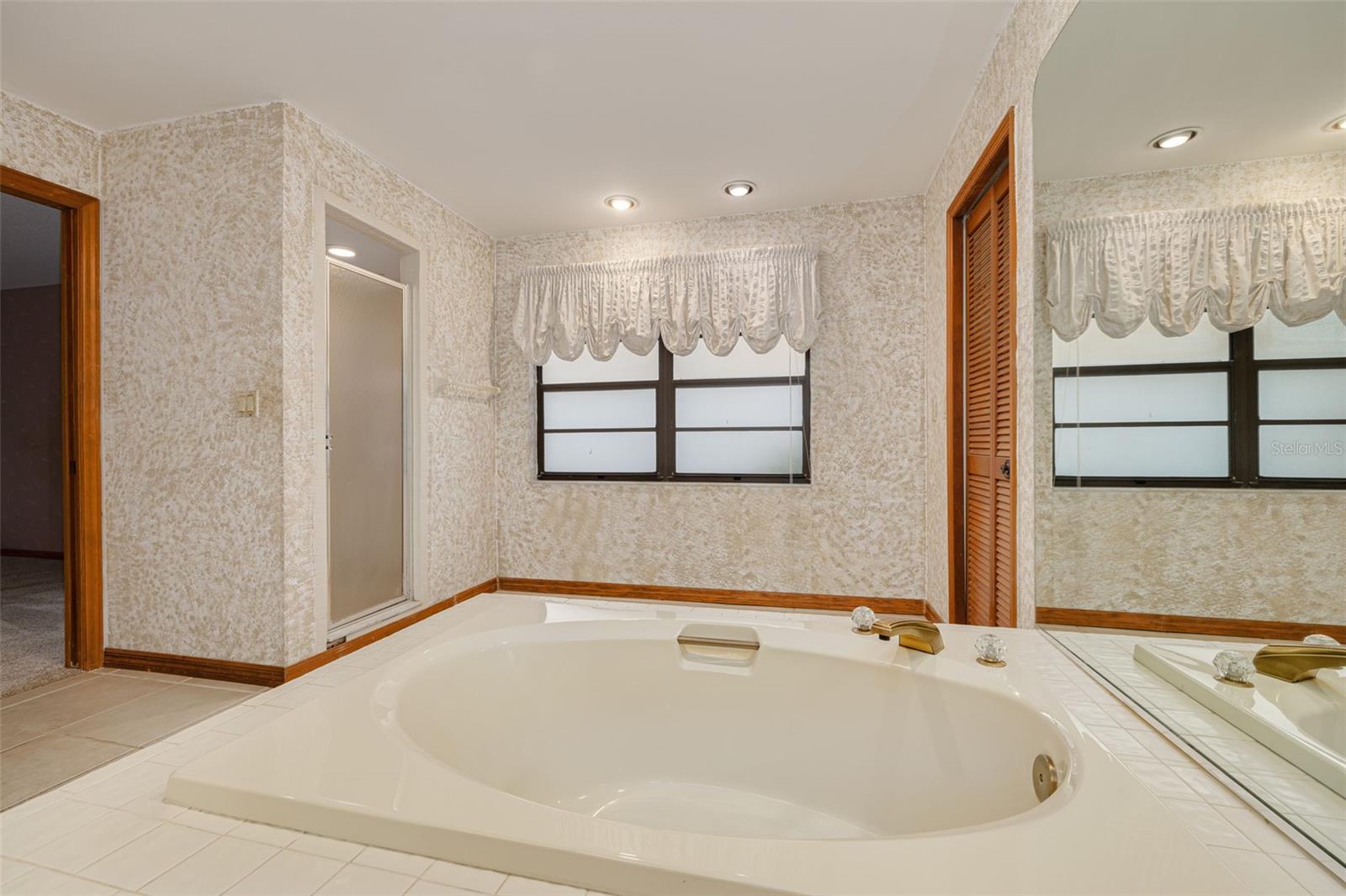 Image 23 of 38 For 1640 Country Lane