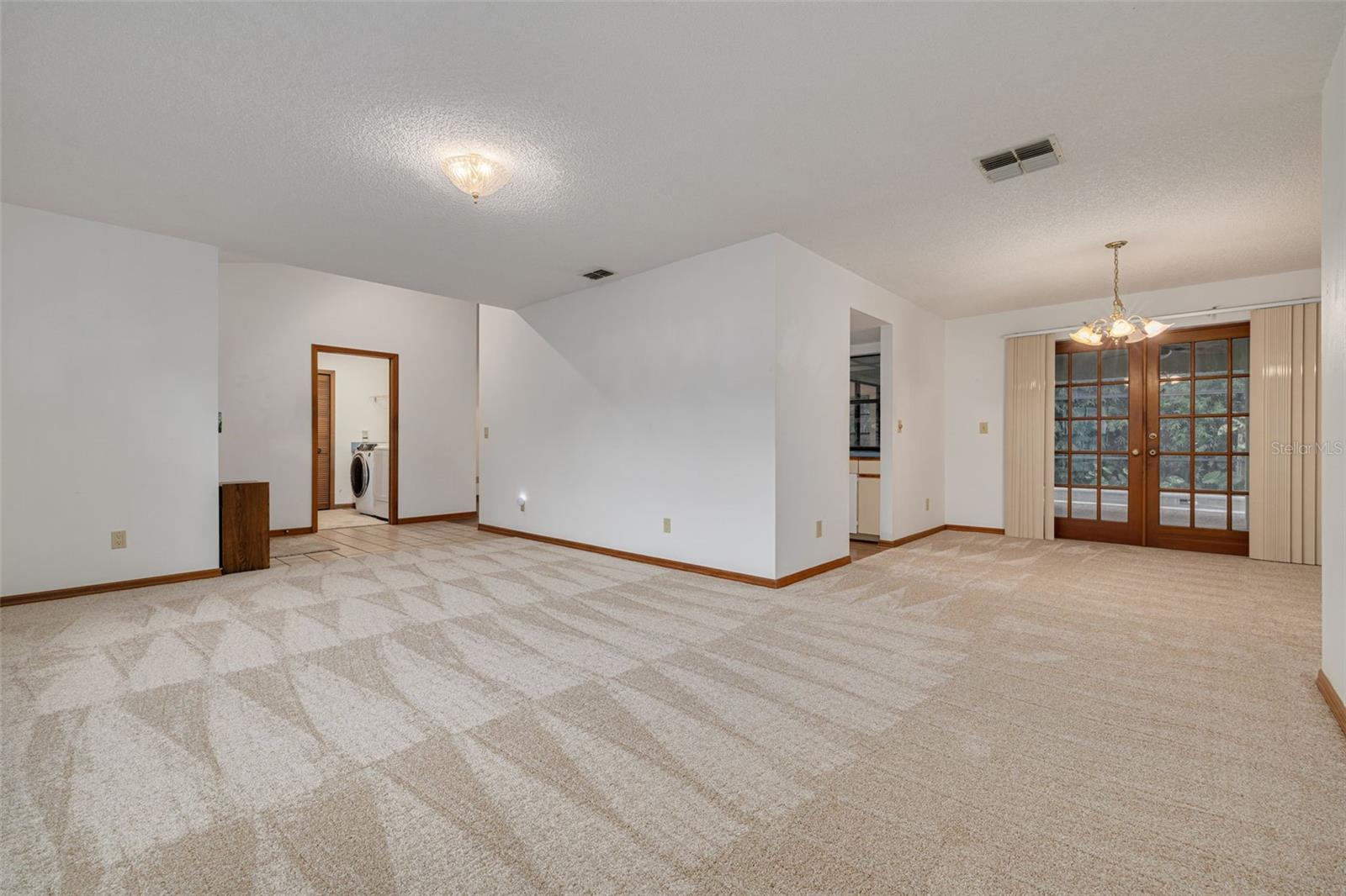 Image 7 of 38 For 1640 Country Lane