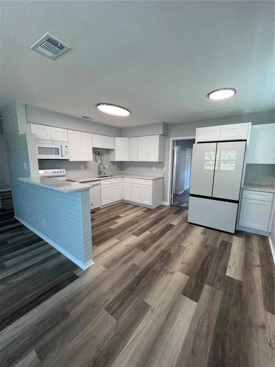 Image 3 of 24 For 5254 1st Avenue S