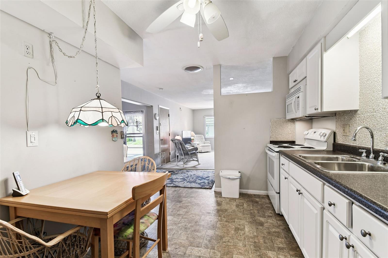 Image 26 of 65 For 250 Rosery Road Nw 333