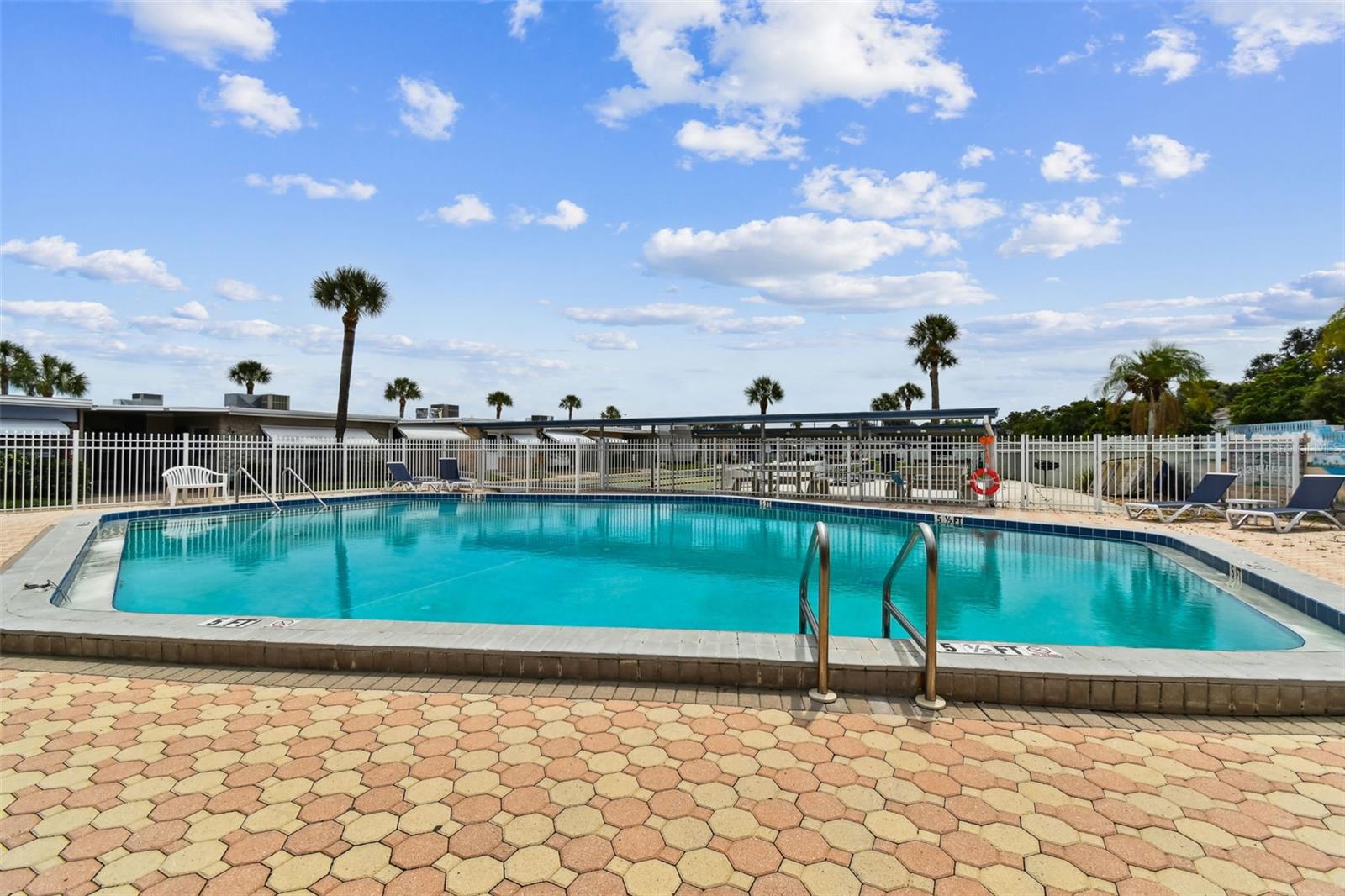 Image 45 of 65 For 250 Rosery Road Nw 333